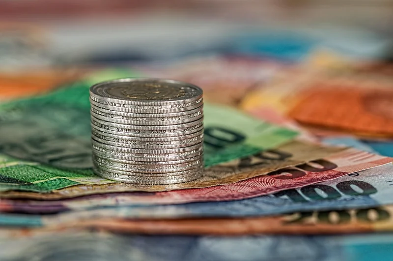 Frais bancaires et virements débits : ce qu'il faut savoir
