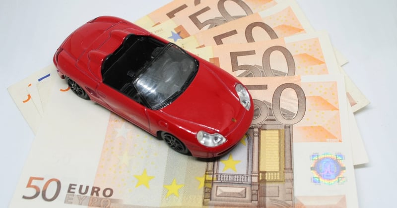 Location de voiture VTC assurée ou véhicule perso : que choisir en 2026 ?