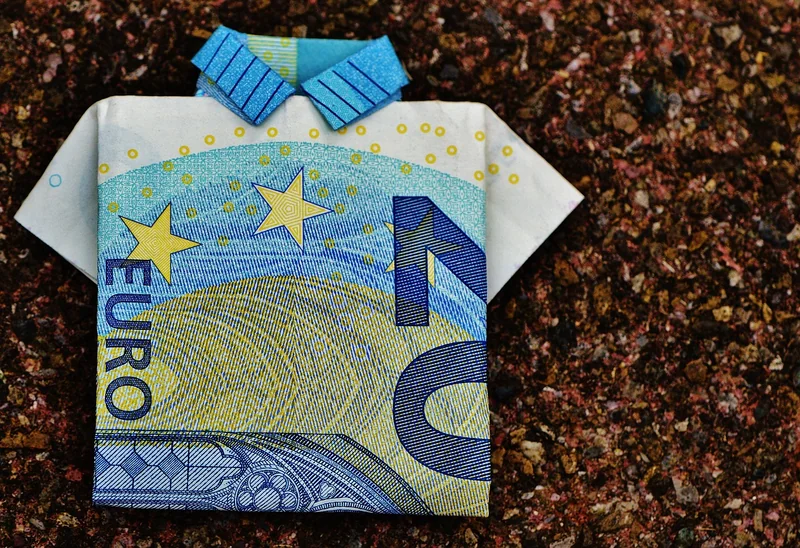 Comment trouver et réserver un billet intraligne ?